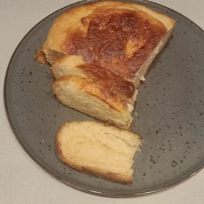 Чесночный хлеб с сыром в мультиварке
