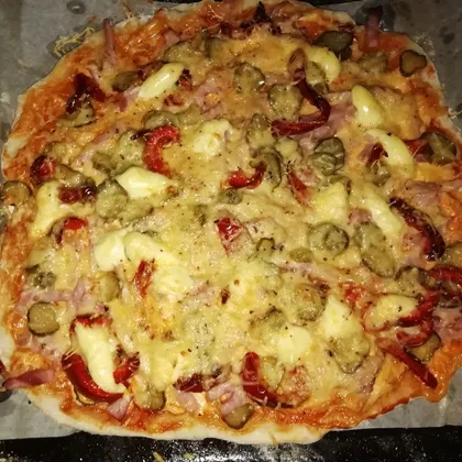 Пицца 'маринованный огурчик'