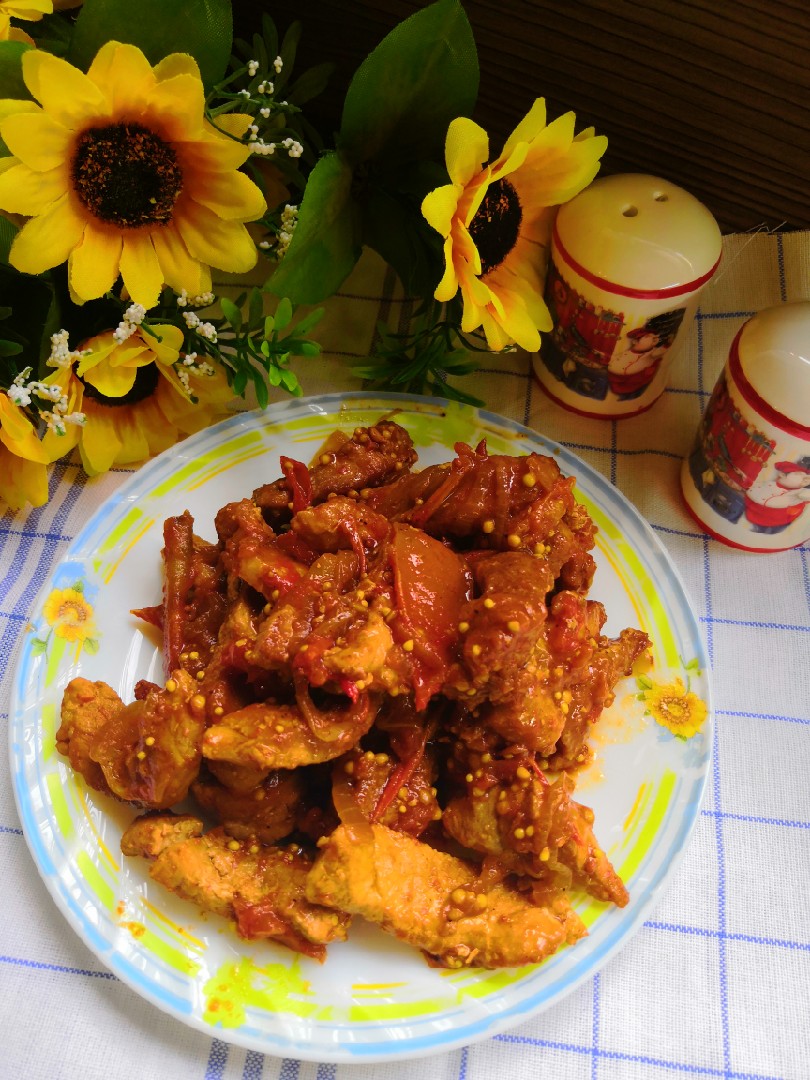 Мясо с помидорами и дижонской горчицей