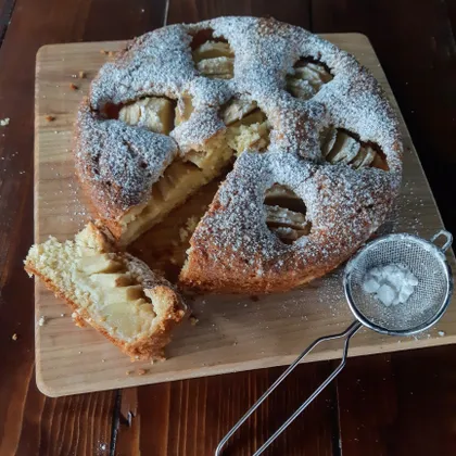 Яблочный пирог с кокосовой стружкой