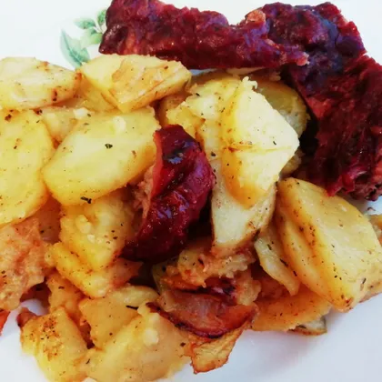 Картофель с рёбрышками в духовке  