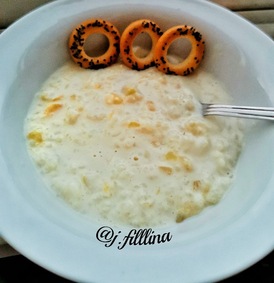 Рисовая каша с яблоком и тыквой после "праздничного застолья" 😁