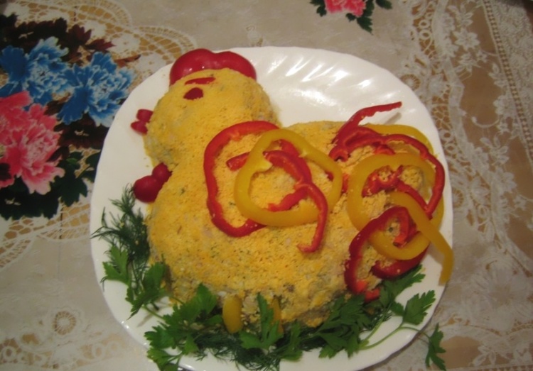 Печеночный салат «Петушок» — рецепт с фото пошагово