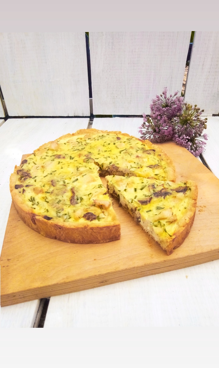 Киш с курицей и грибами