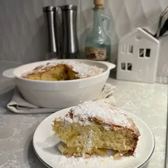 Шарлотка с яблоками