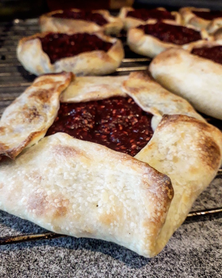 Мини галеты с малиной