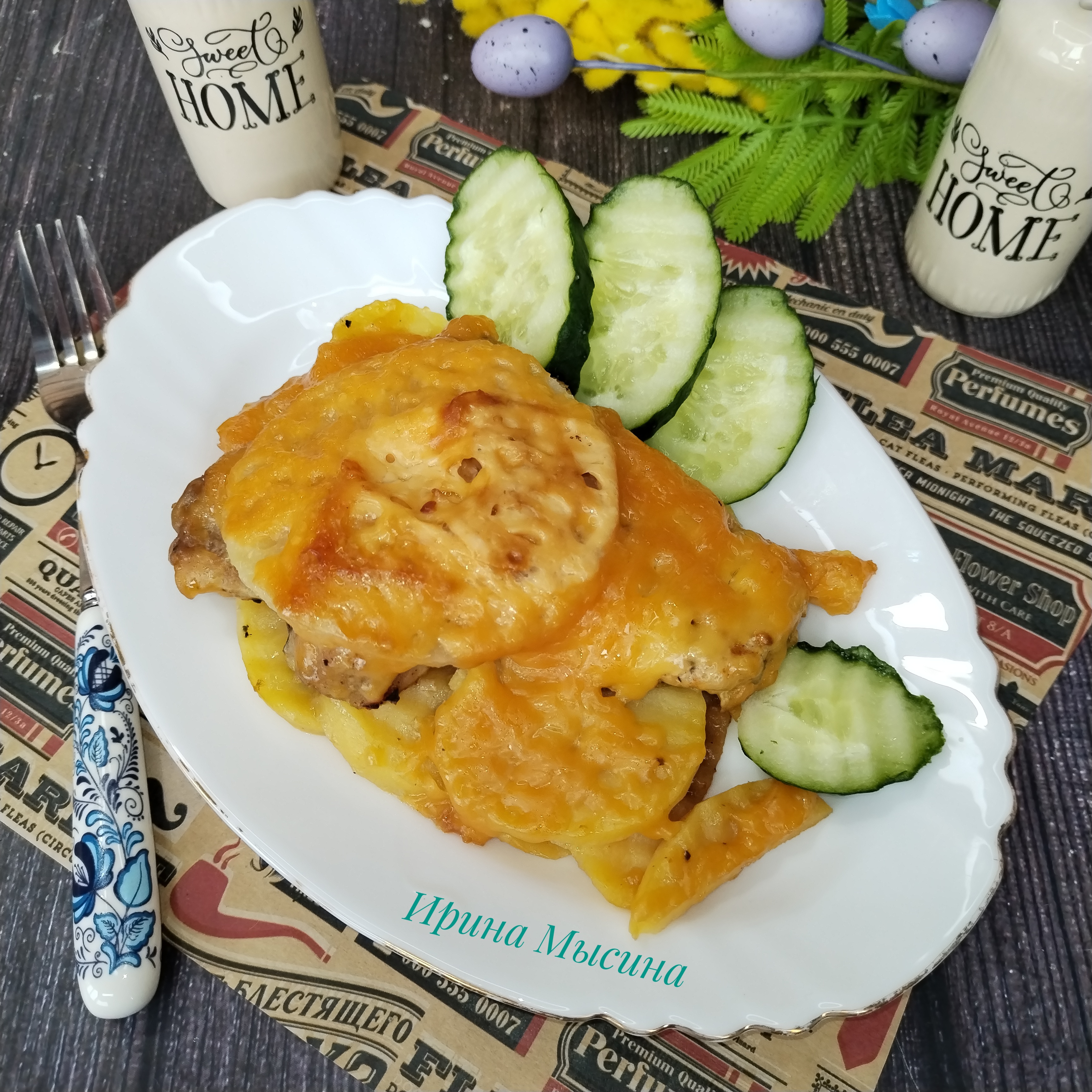 Мясо в духовке с ананасами 