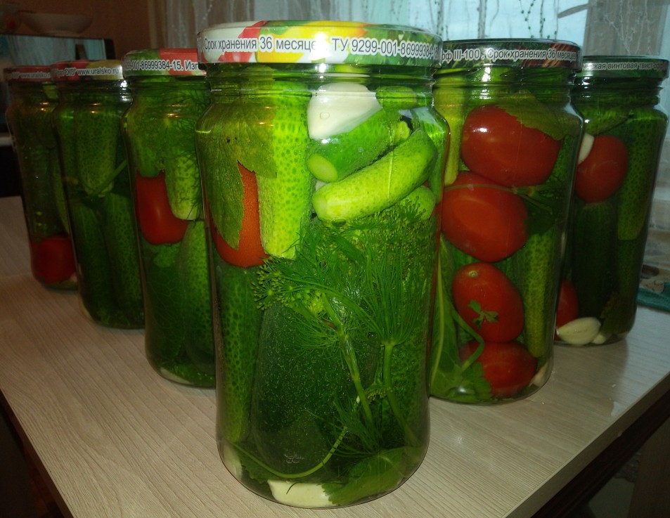 Хрустящие малосольные огурчики