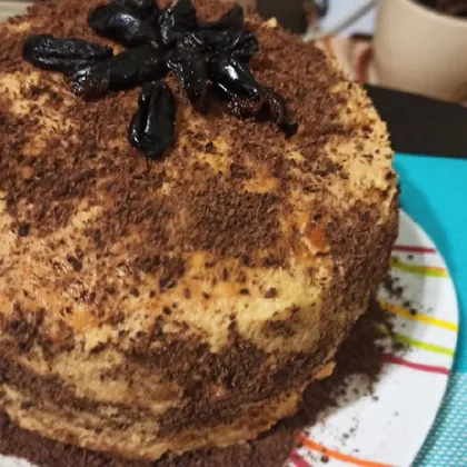 Медовый торт с черносливом