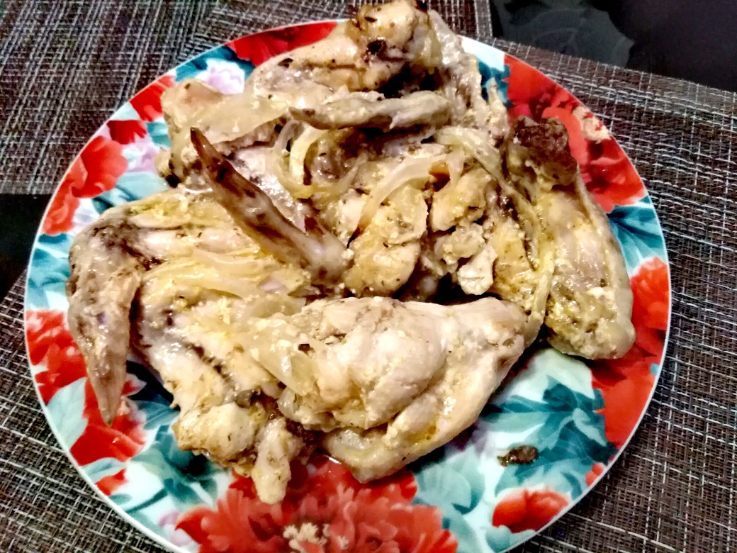 Крылышки, запечённые в рукаве с луком🍗