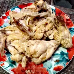 Крылышки, запечённые в рукаве с луком🍗