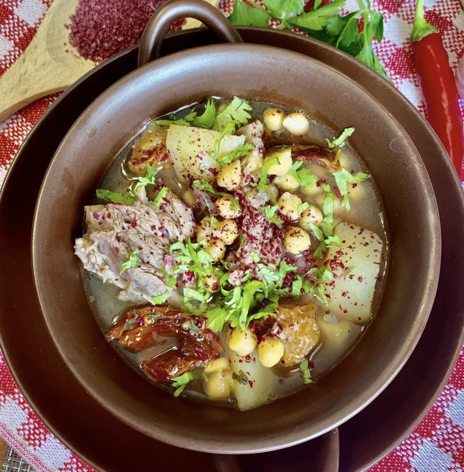 Пити - густой суп в горшочках