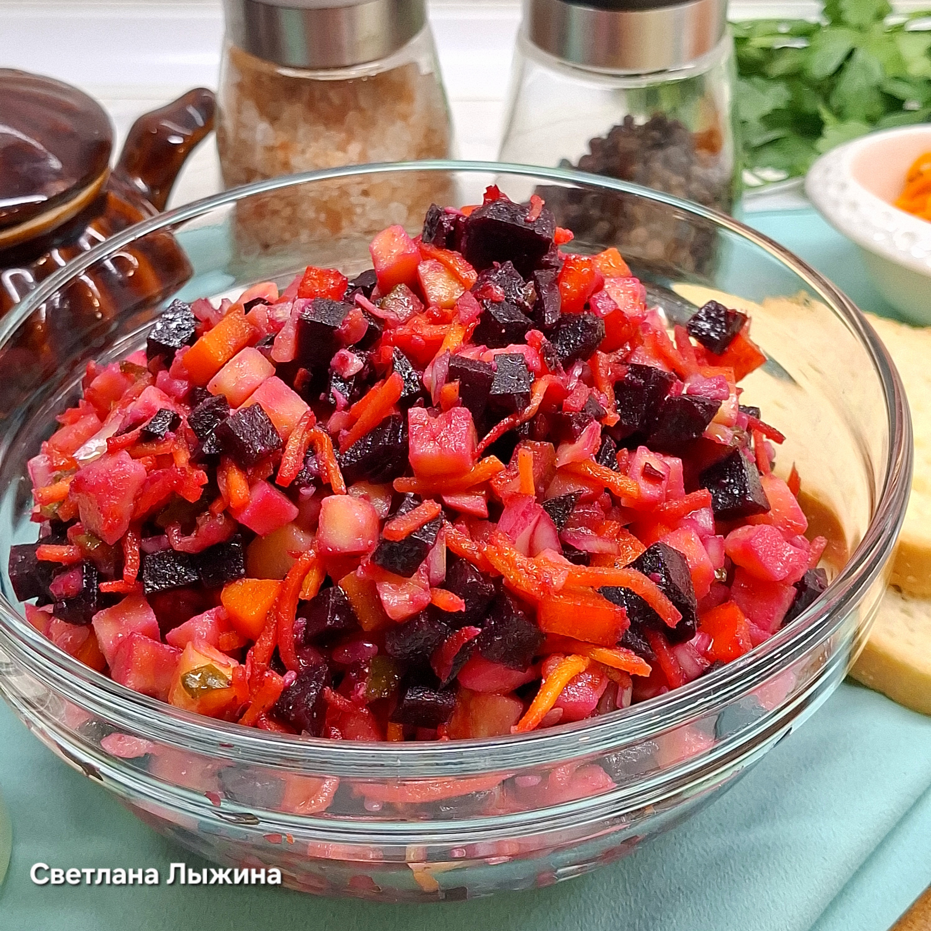 Винегрет с морковью по-корейски