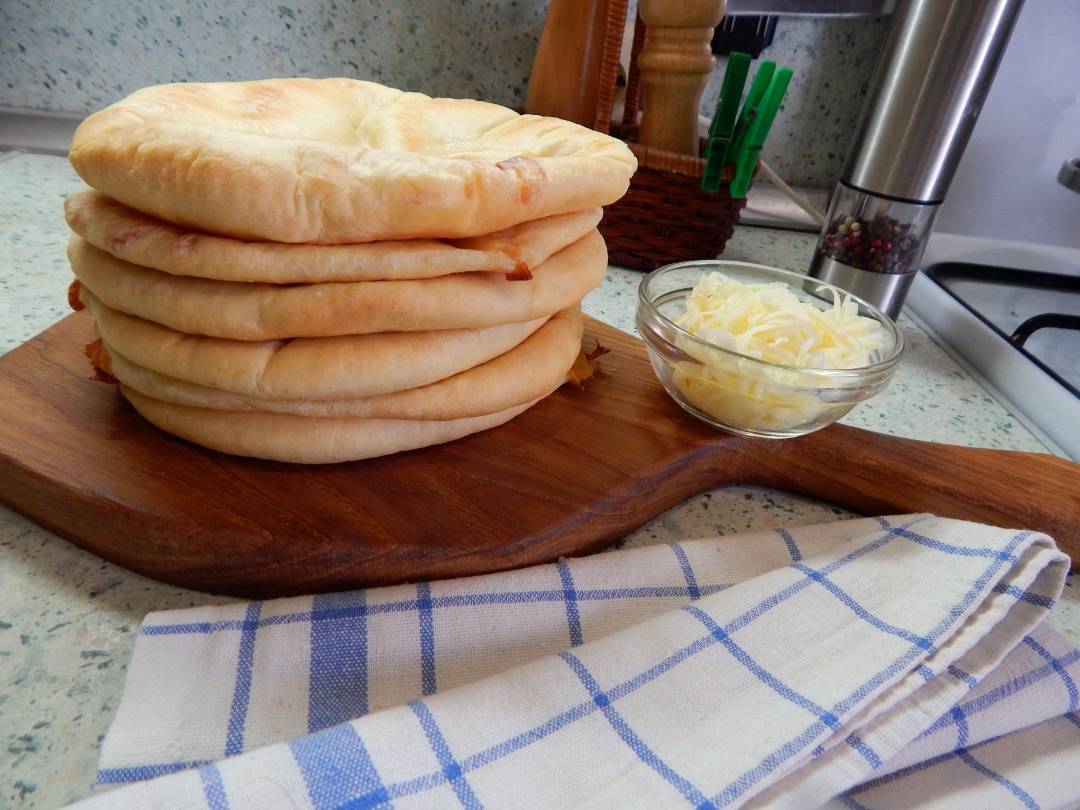 Лепешки с картошкой и сыром