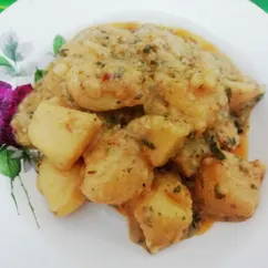 Картофель в сметанно-сырном соусе