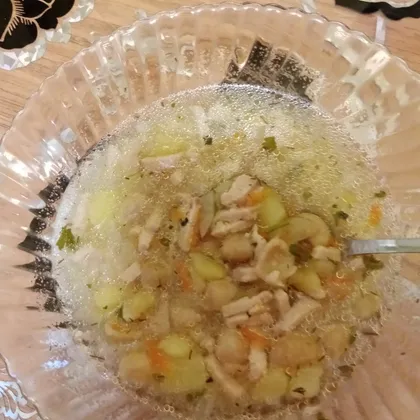 Куриный суп макаронными изделиями