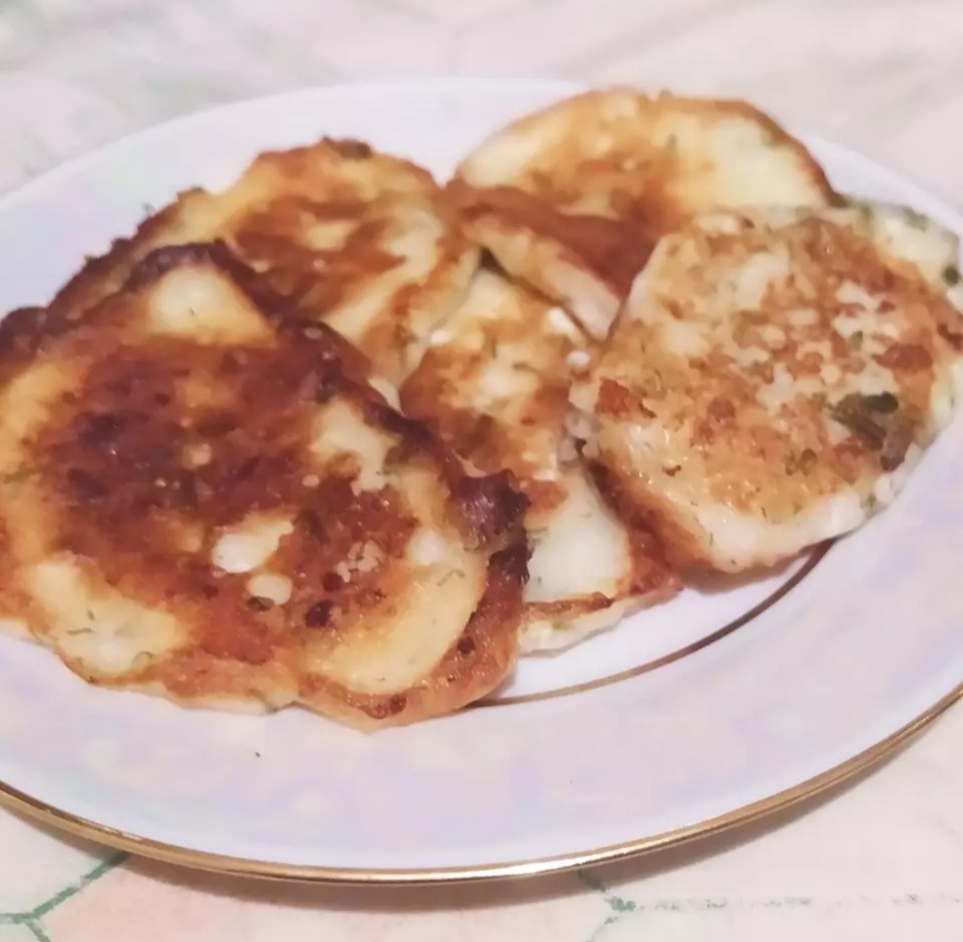 Сытные оладьи из творога и яйца