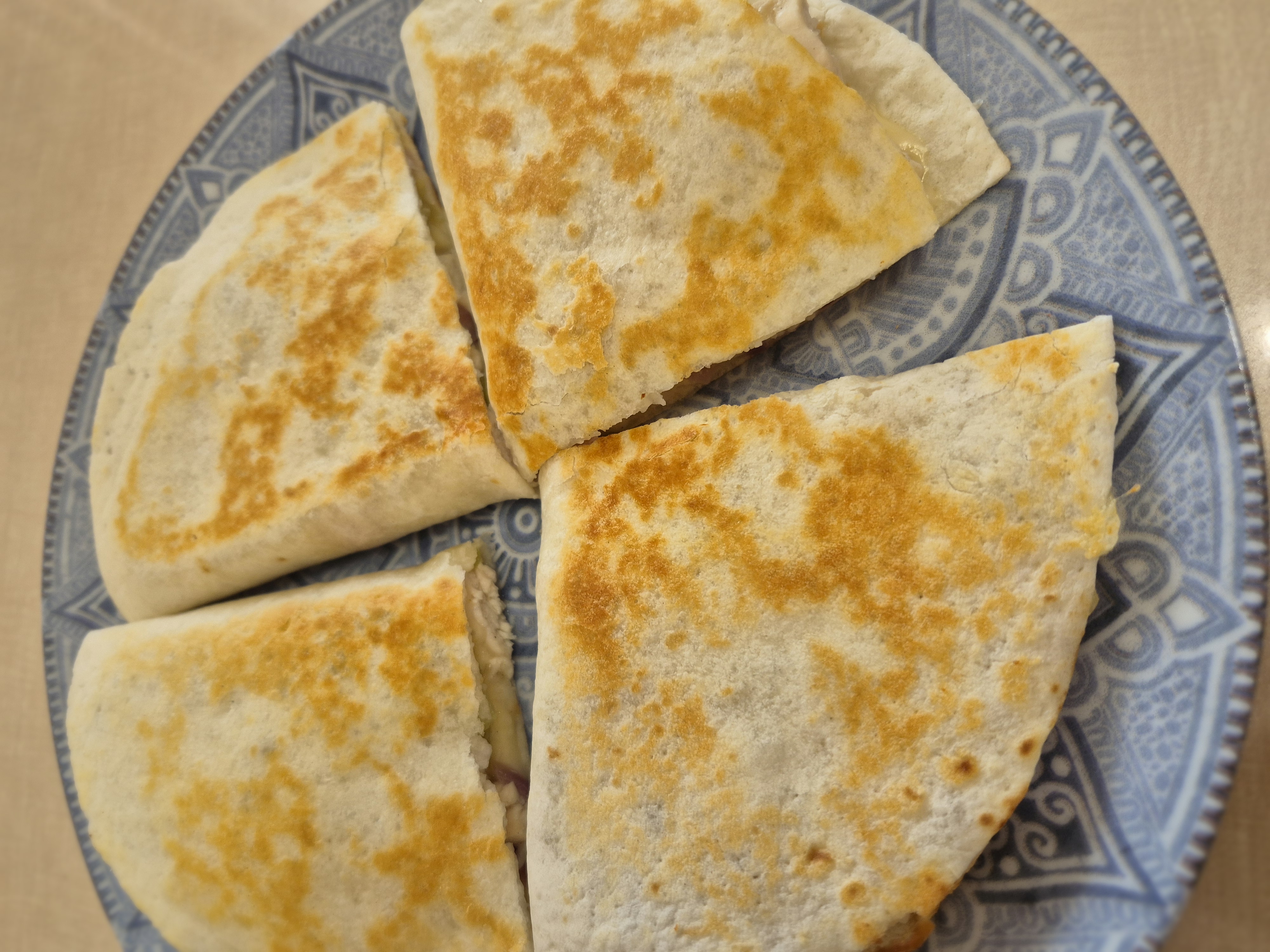 Кесадилья с курицей