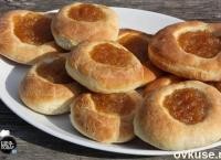 Ватрушки с яблочным повидлом