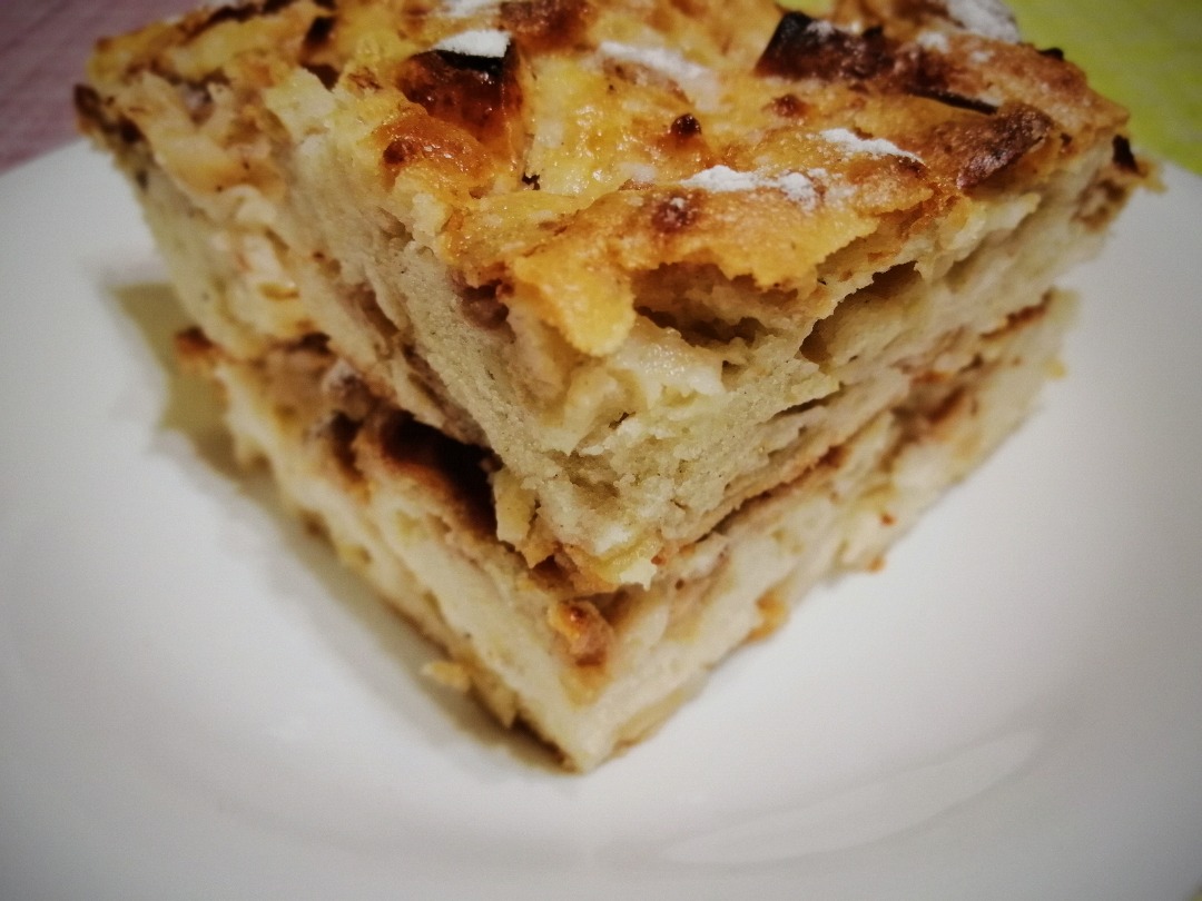Яблочный клафути с корицей
