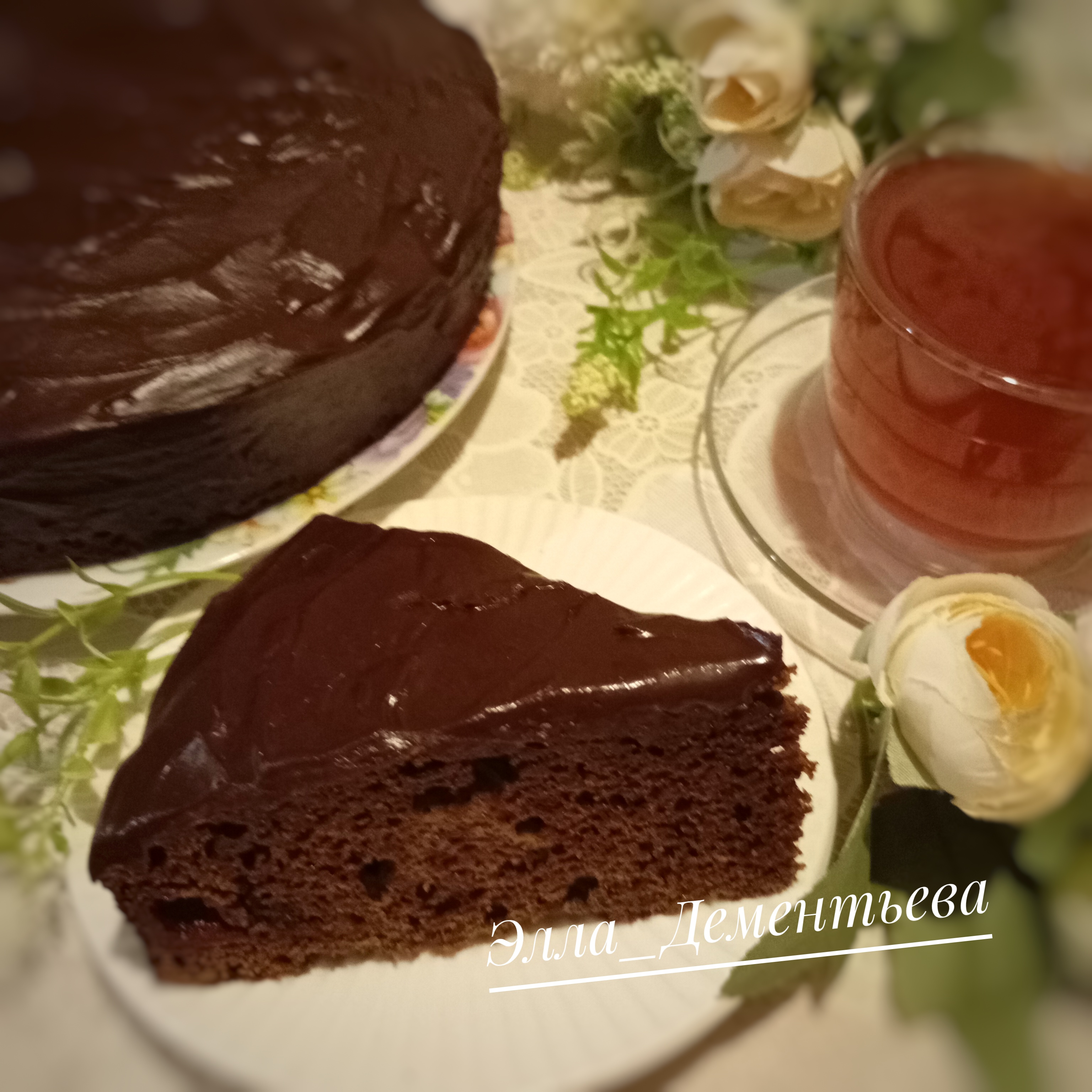 Шоколадный пирог с вишней и шоколадом 