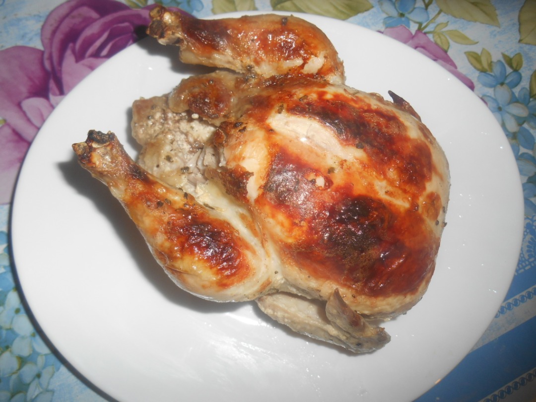 Как запечь курицу в духовке целиком и не испортить блюдо