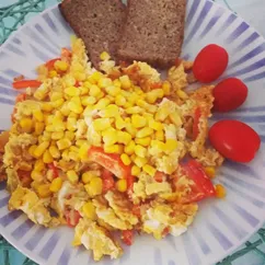 Омлет с луком и овощами. 🍳👍