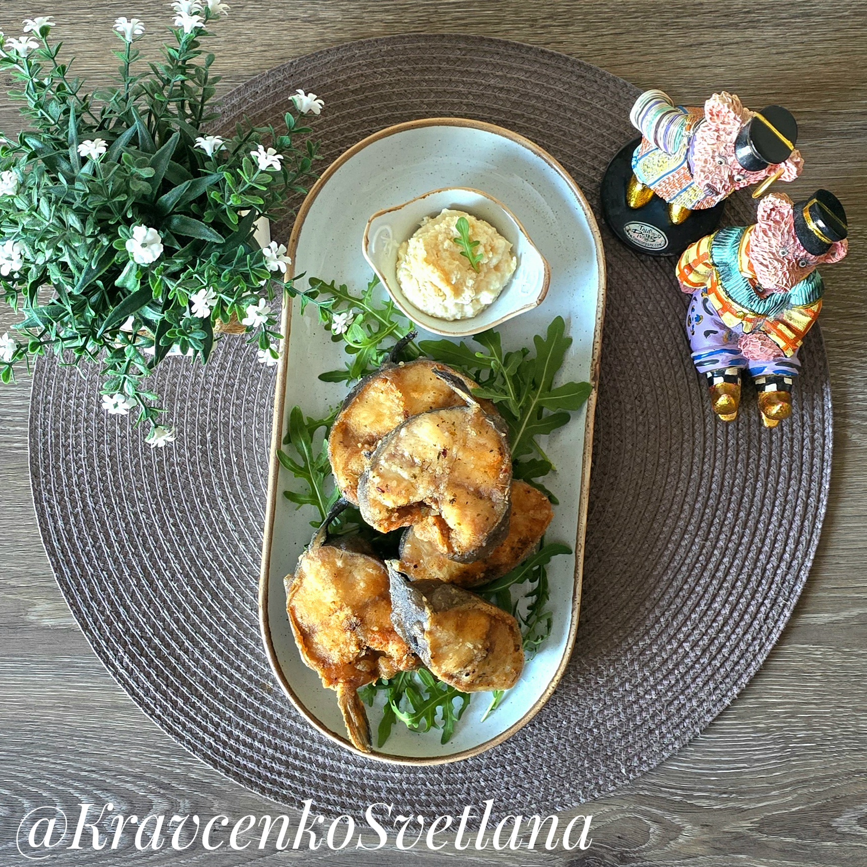 Жареная рыба - жареный сом 