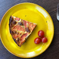 ПП пицца 🍕 или творожная запеканка с помидорами, сыром и зеленью 🥬