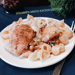 Курица в сметанно-луковом соусе