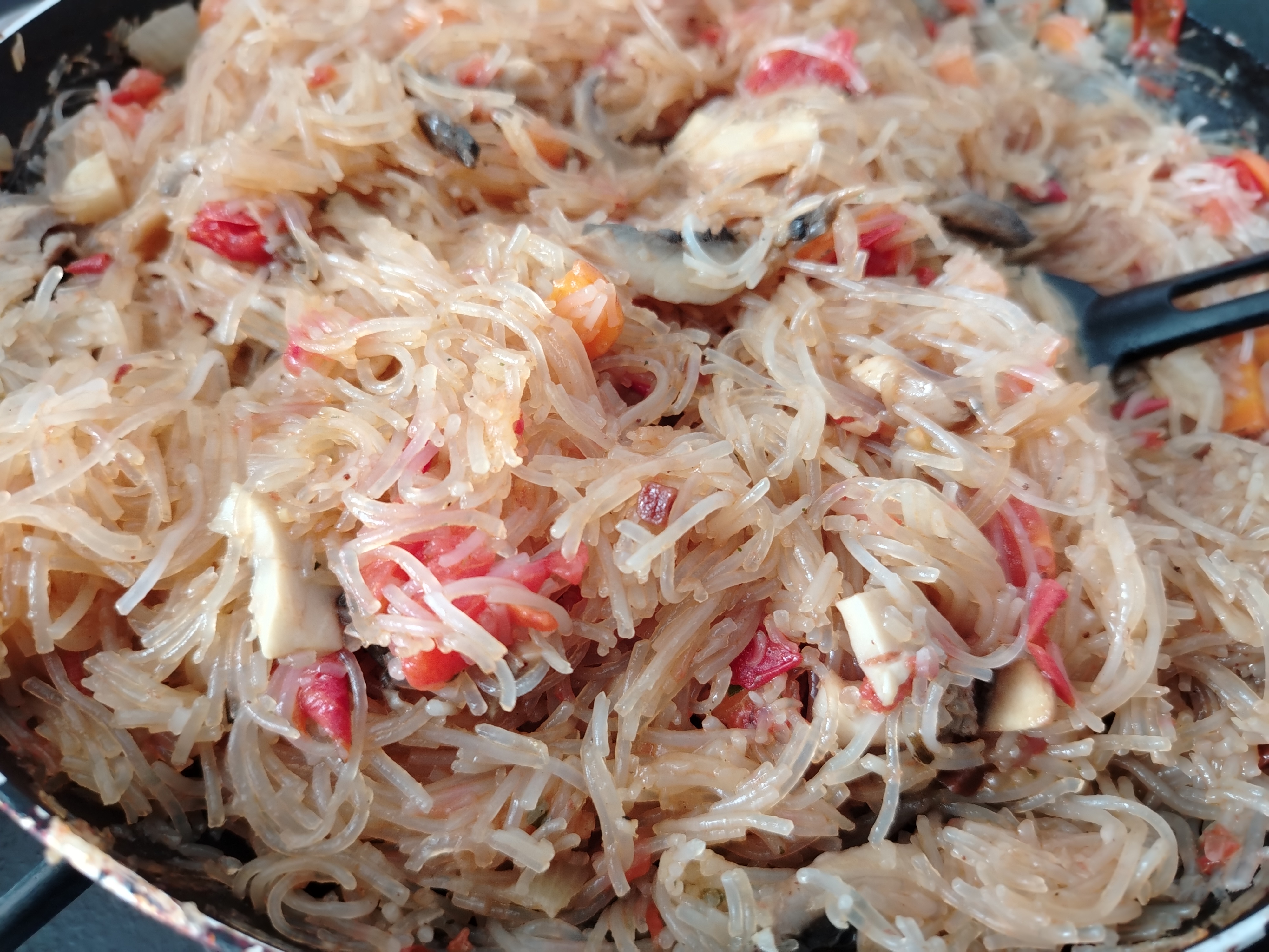 Фунчоза с грибами и овощами 