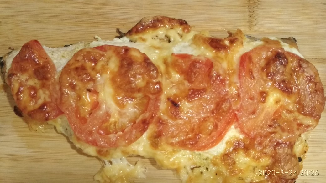 Как приготовить горбушу в духовке с помидорами и сыром