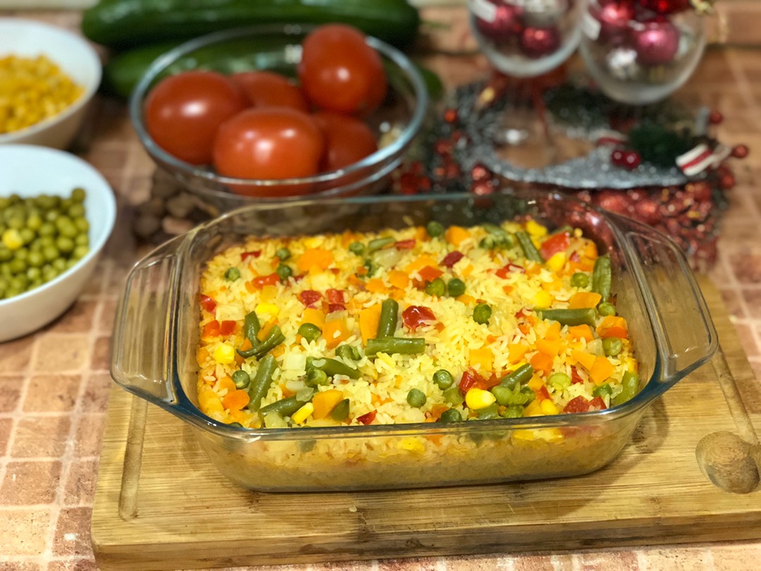 Рис с овощами в духовке