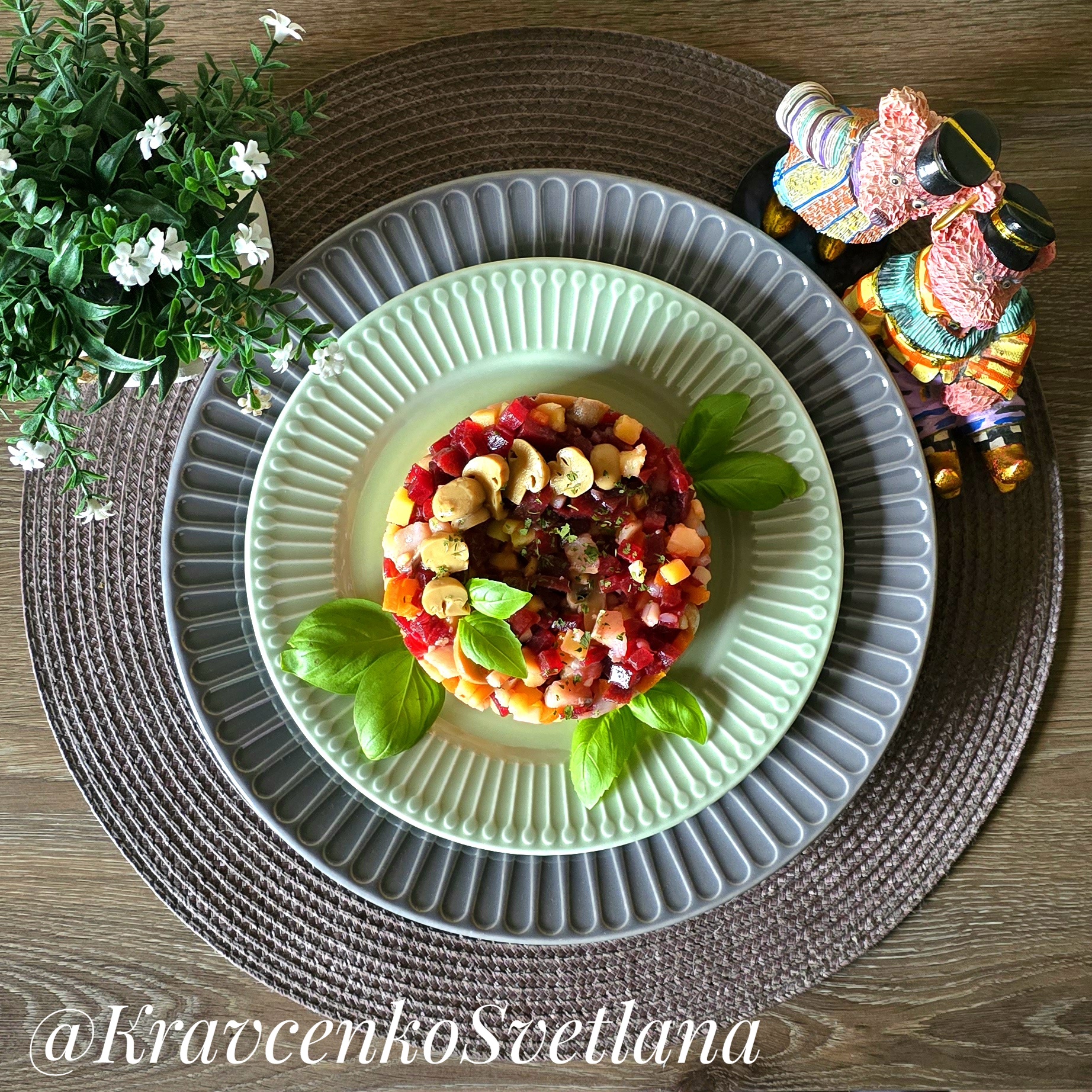 Винегрет с селедкой и маринованными грибами