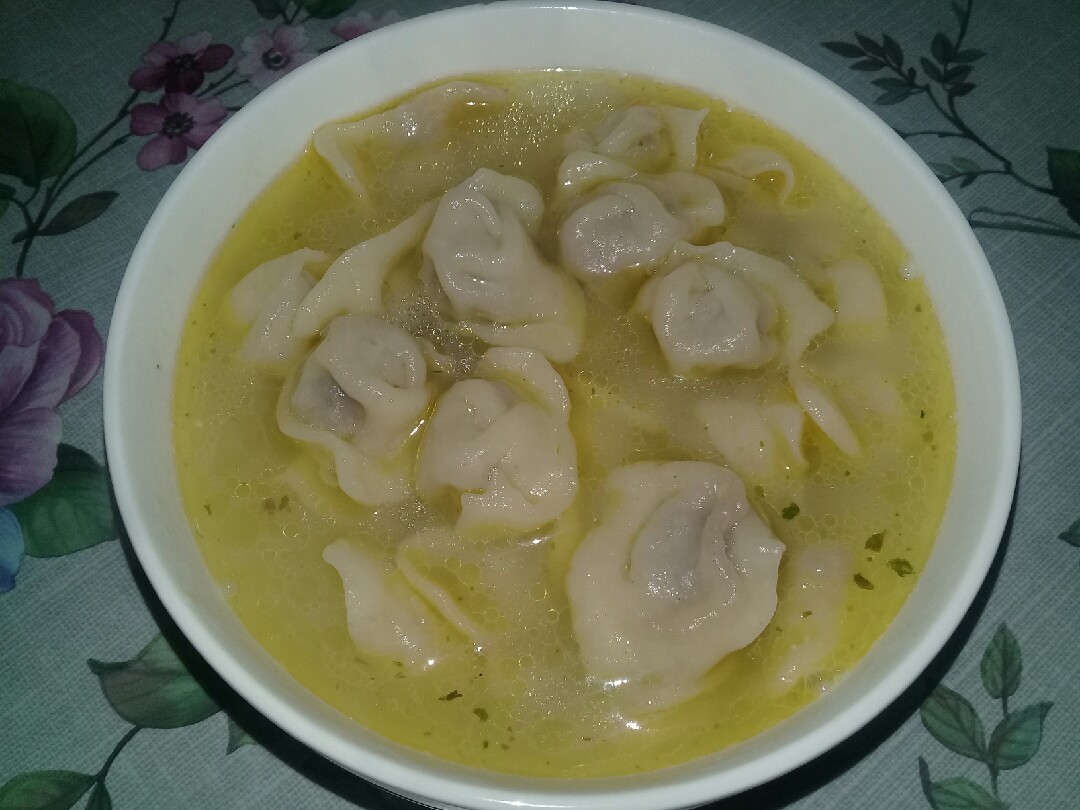 Домашние пельмени с бульоном 🍲