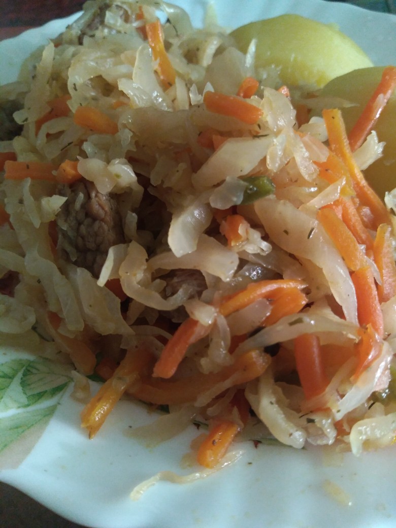 Капуста тушёная с говядиной