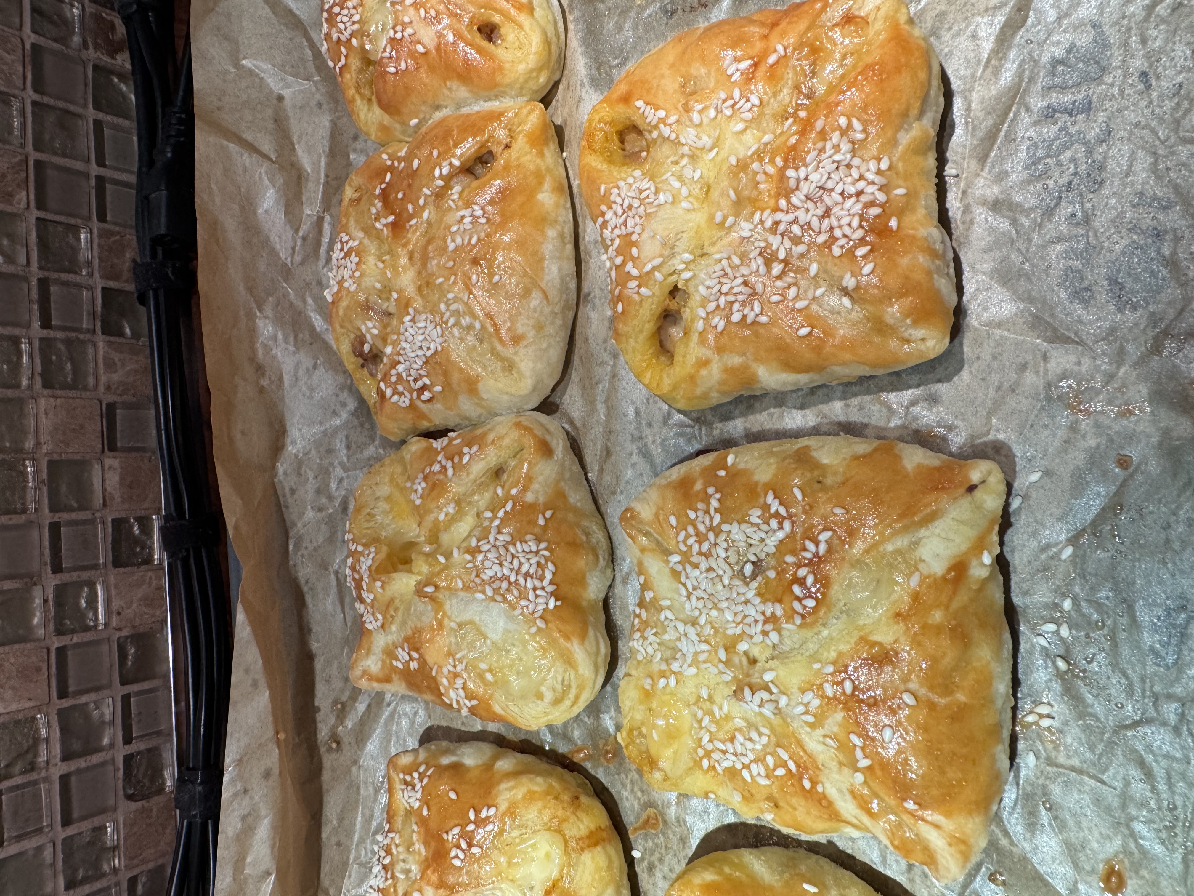 Слойки с курицей и грибами