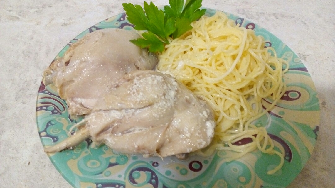 Курица в сметанно-чесночной заливке
