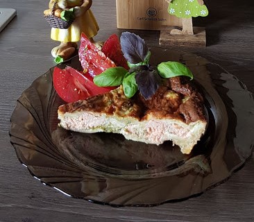 Киш лорен с лососем и брокколи