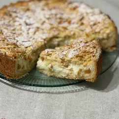 Кремовый пирог с персиками 