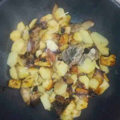 Картошка с мясом и капустой