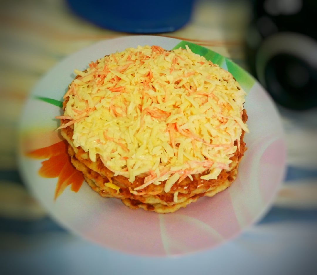 Куриный торт с морковью и сыром