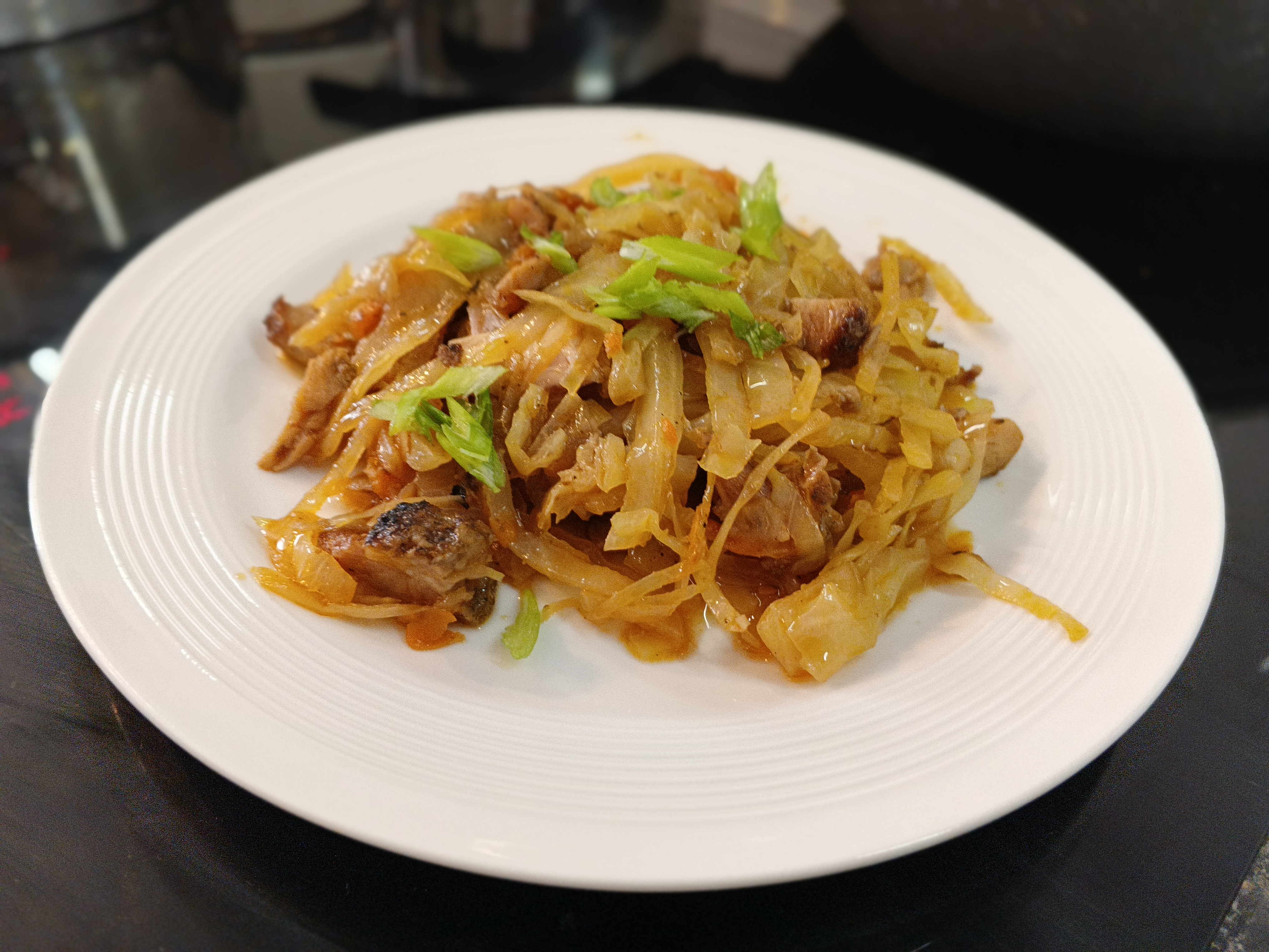 Тушёная капуста с шашлыком