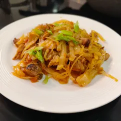 Тушёная капуста с шашлыком