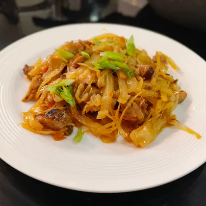 Тушёная капуста с шашлыком