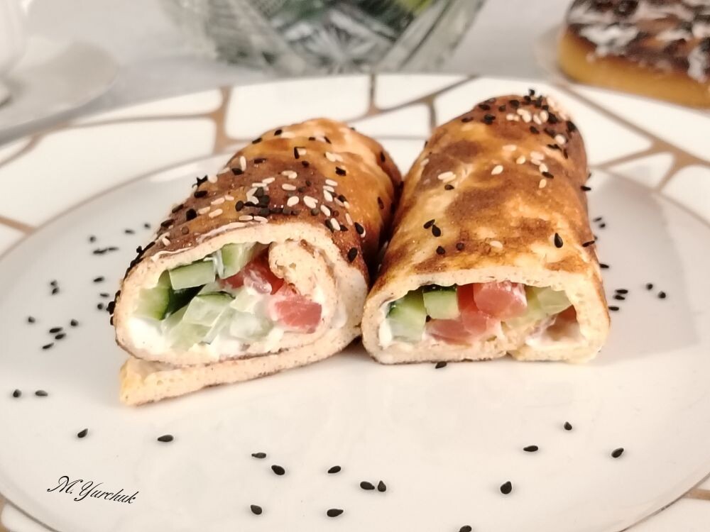 Ролл с красной рыбой 