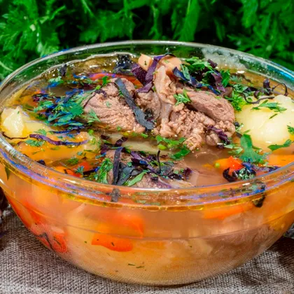 Суп-шурпа узбекской кухни с бараниной