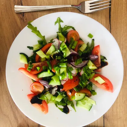 Легкий салат из овощей