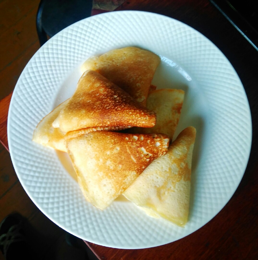 Тесто для блинов на горячем кефире — пошаговый рецепт с фото