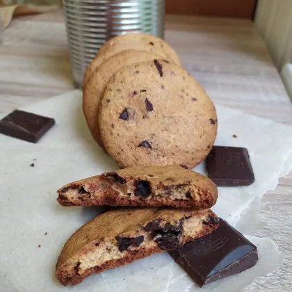 Овсяное печенье с кусочками шоколада